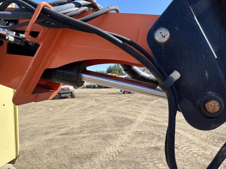 2019-jlg-450aj-image-19
