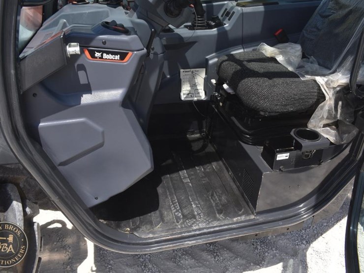 2024-bobcat-tl619-image-26