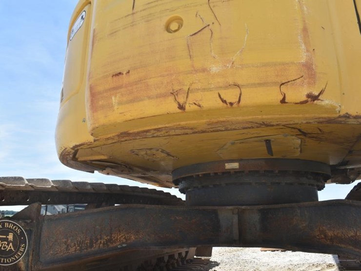 2014-kobelco-sk260sr-lc-3-image-46