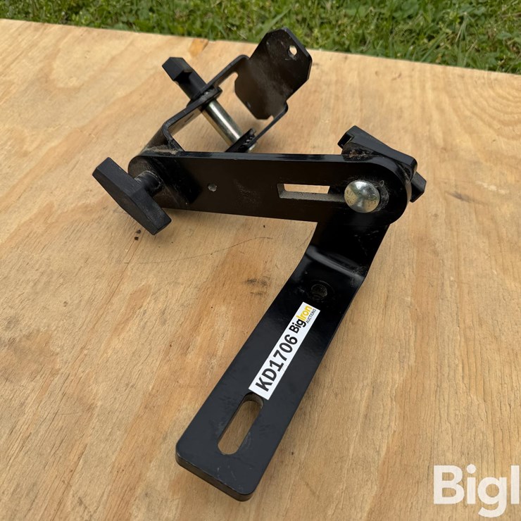 John Deere Display Mounting Bracket