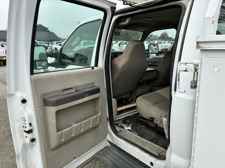 2008-ford-f450-image-12