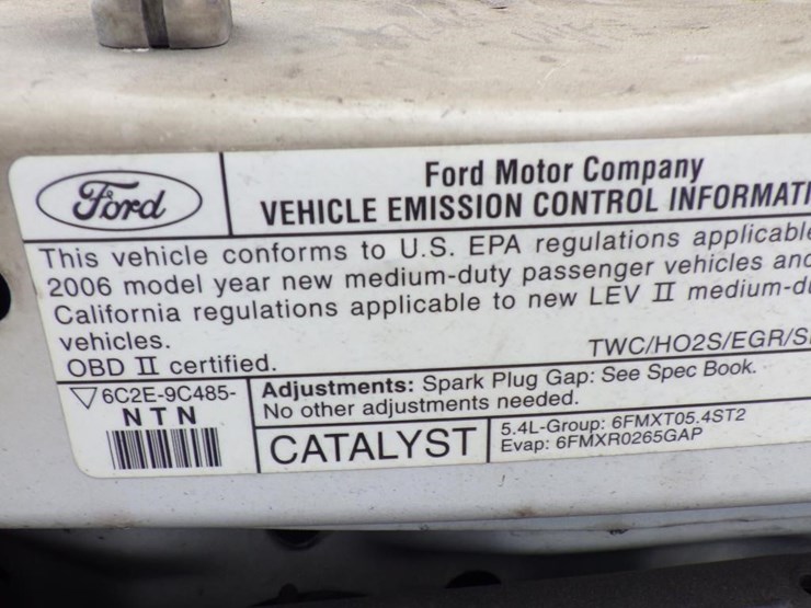 2006-ford-econoline-350-image-12