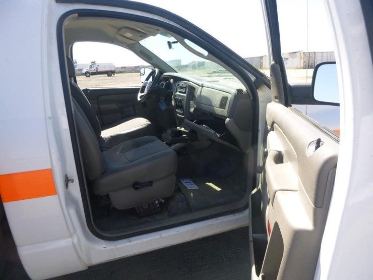 2005-dodge-ram-1500-image-18