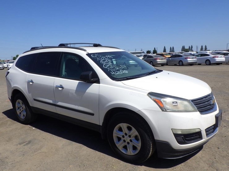 2014-chevrolet-traverse-image-2
