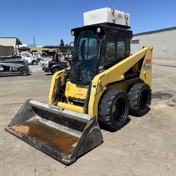 2018 YANMAR S220R