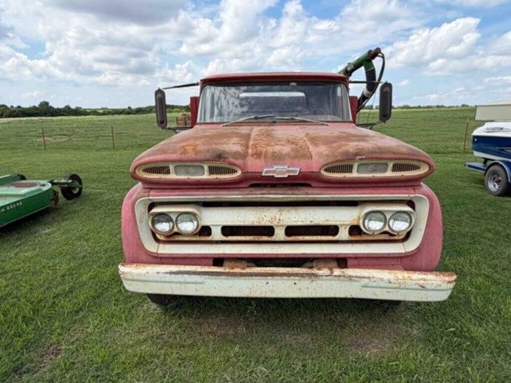 1960-chevrolet-60-image-3
