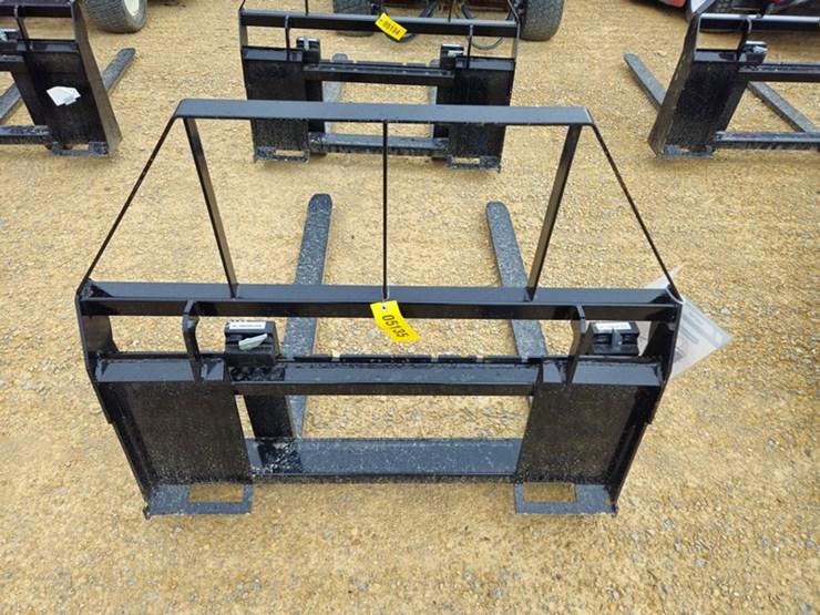 #5135-•-2026-mower-king-sa-48"-pallet-fork-image-4