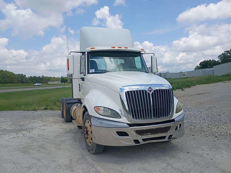 2016-international-prostar-image-14