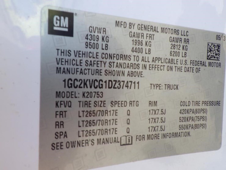 2013-chevrolet-2500hd-image-13