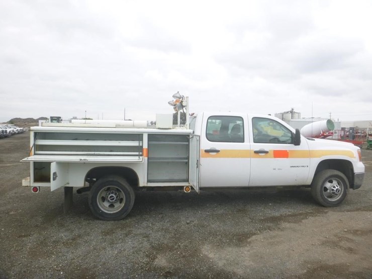 2008-gmc-3500-image-8