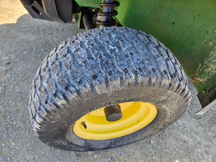 john-deere-gator-image-12