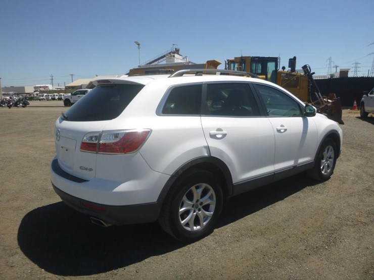 2012-mazda-cx9-image-3
