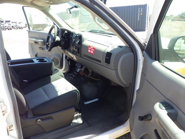 2008-chevrolet-1500-image-6