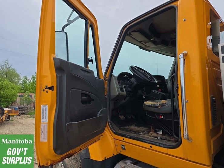 2008-international-workstar-7600-image-21