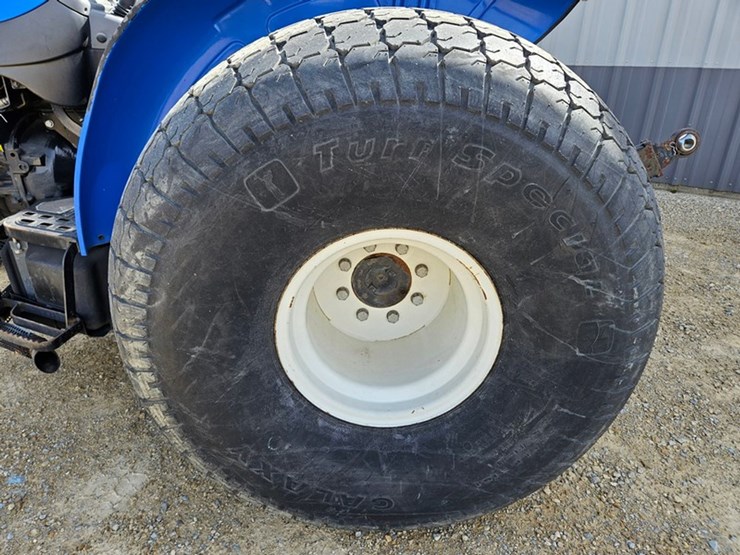 new-holland-tn65-image-14