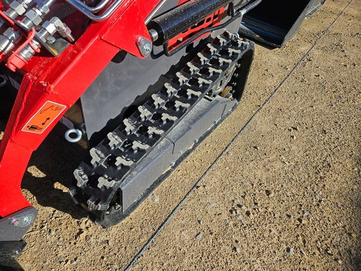#5122-•-2026-agt-ysrt14-mini-skid-loader-image-12