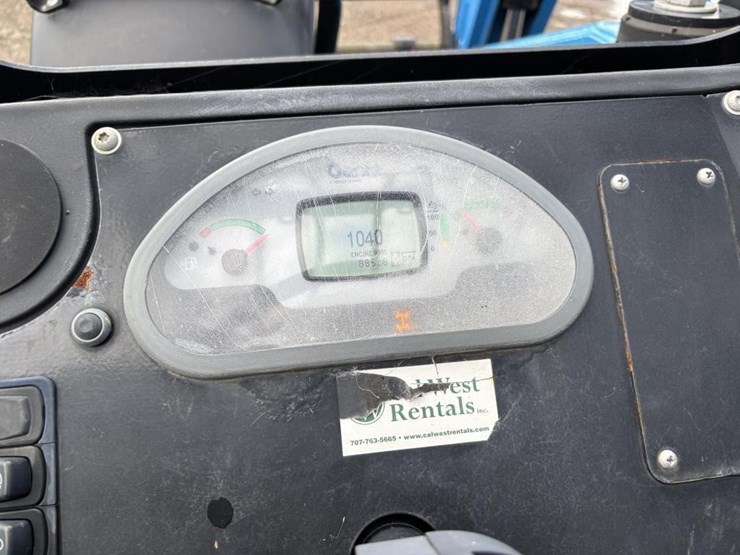 2019-genie-gth844-image-28
