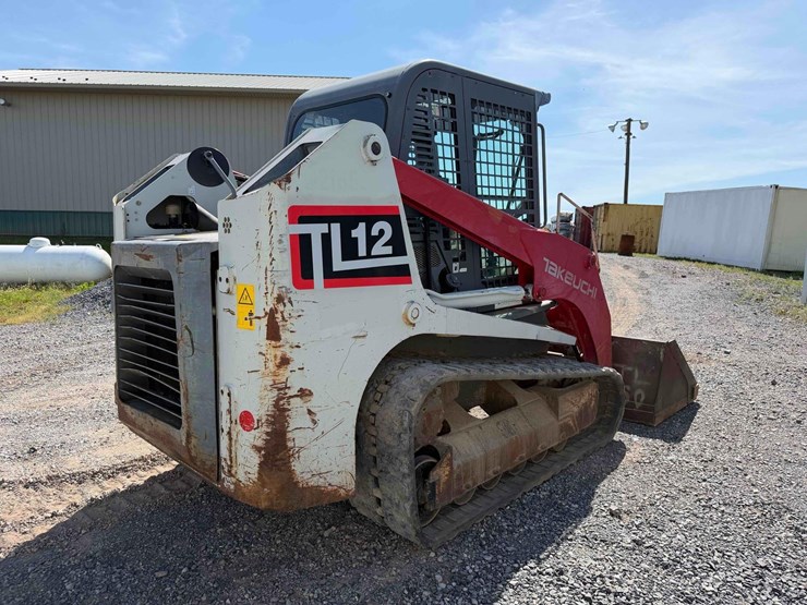 2016-takeuchi-tl12-image-9