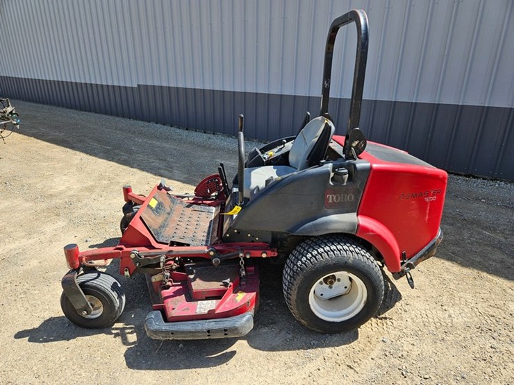 toro-groundsmaster-7200-image-2