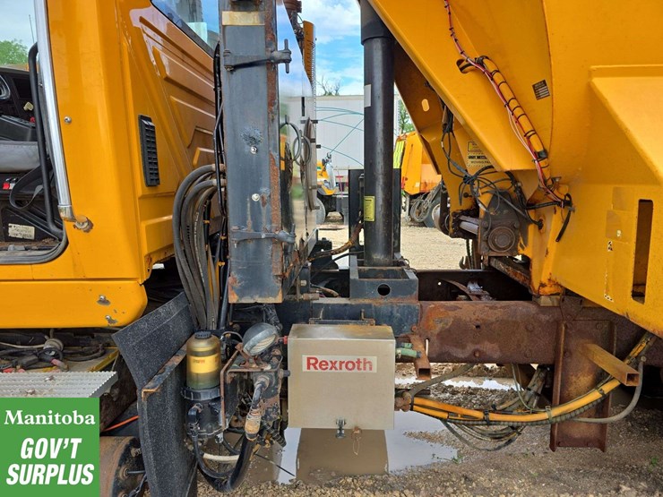 2008-international-workstar-7600-image-16