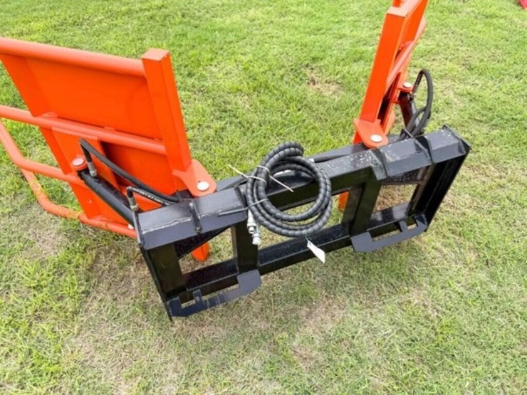 skid-steer-bale-clamp-grabber-image-2