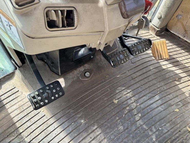 john-deere-6420-image-47