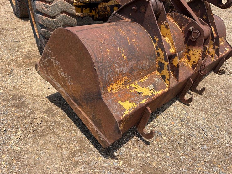 john-deere-444-image-23