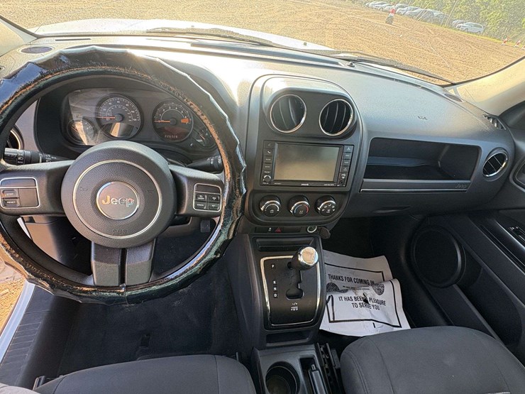 2016-jeep-patriot-sport-image-13