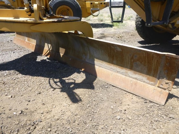 caterpillar-143h-image-31