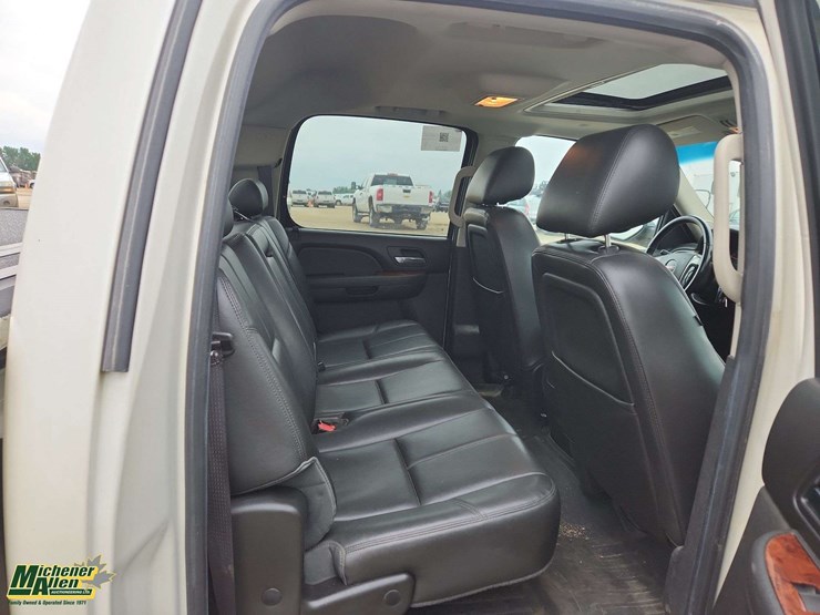2012-gmc-sierra-1500-slt-image-17