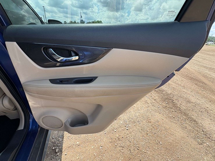 2018-nissan-rogue-image-15