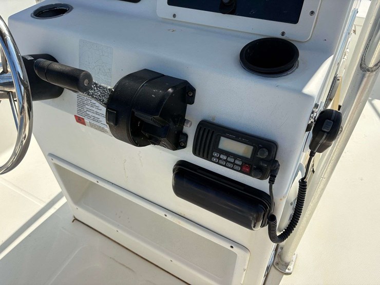 2002-hydra-sports-20'-center-console-boat-w/-tandem-axle-trailer-image-21
