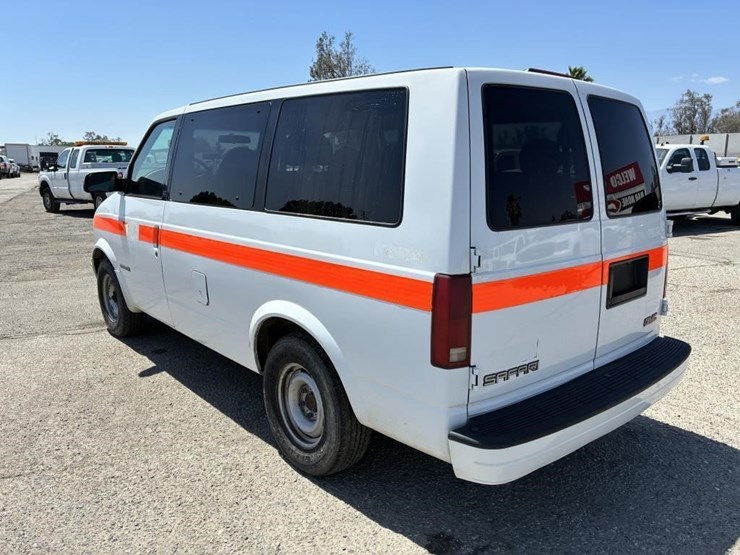 2000-gmc-safari-image-4