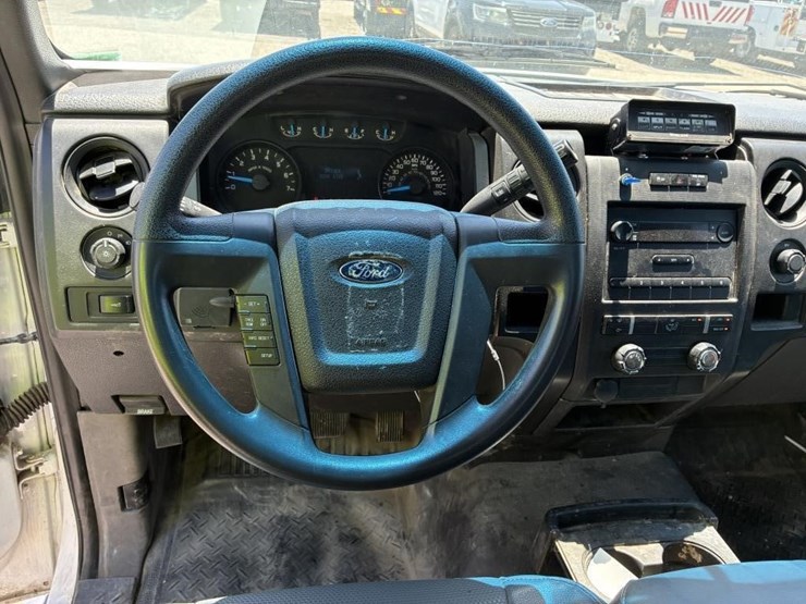 2013-ford-f150-xl-image-13