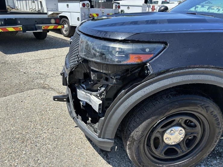 2020-ford-explorer-police-interceptor-image-5