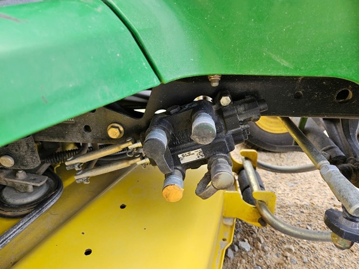 john-deere-x724-image-17