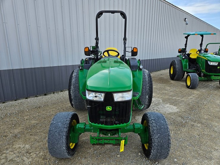 john-deere-4066r-image-8