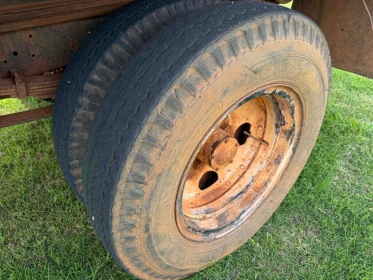 1960-chevrolet-60-image-12