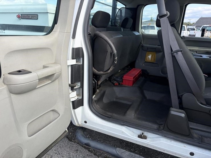 2012-gmc-2500hd-image-11