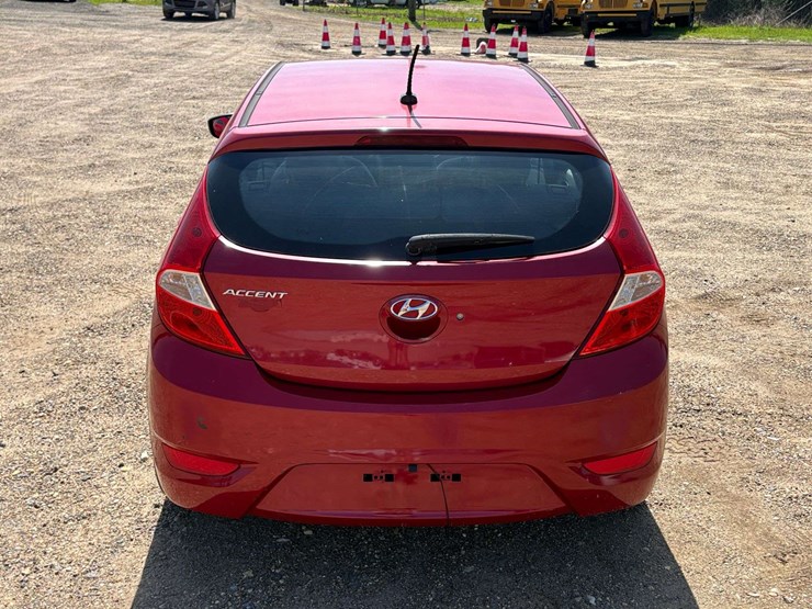 2017-hyundai-accent-4-door-hatchback-(116,839-miles)-image-6