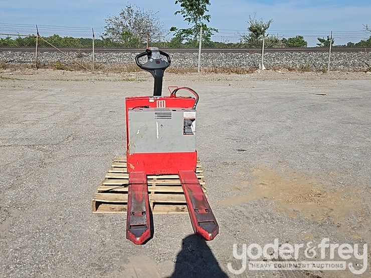 2014-raymond-102tf45l-image-7