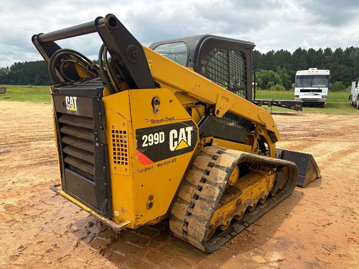2014-caterpillar-299d-image-4