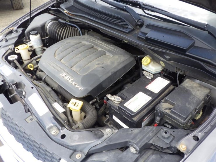 2015-dodge-grand-caravan-image-10