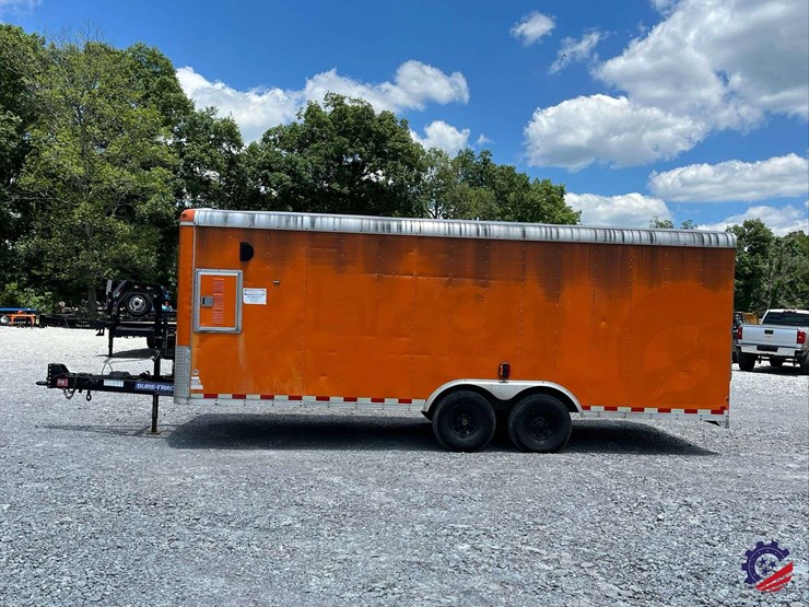 2016-sure-trac-t/a-enclosed-landscaping-tag-trailer-image-2