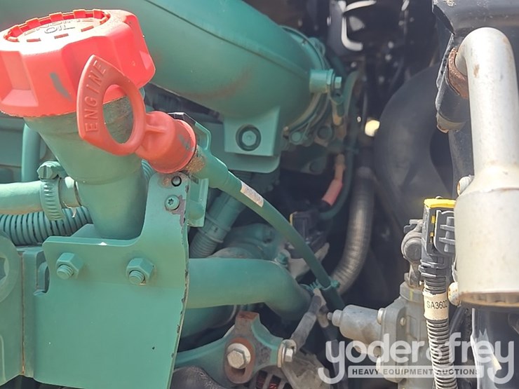2022-volvo-a25g-image-39