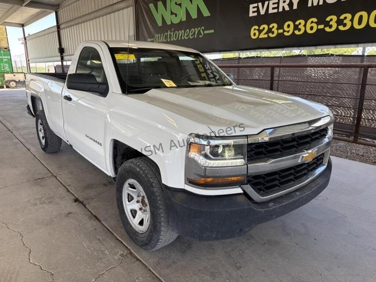 2018-chevrolet-silverado-1500-image-2