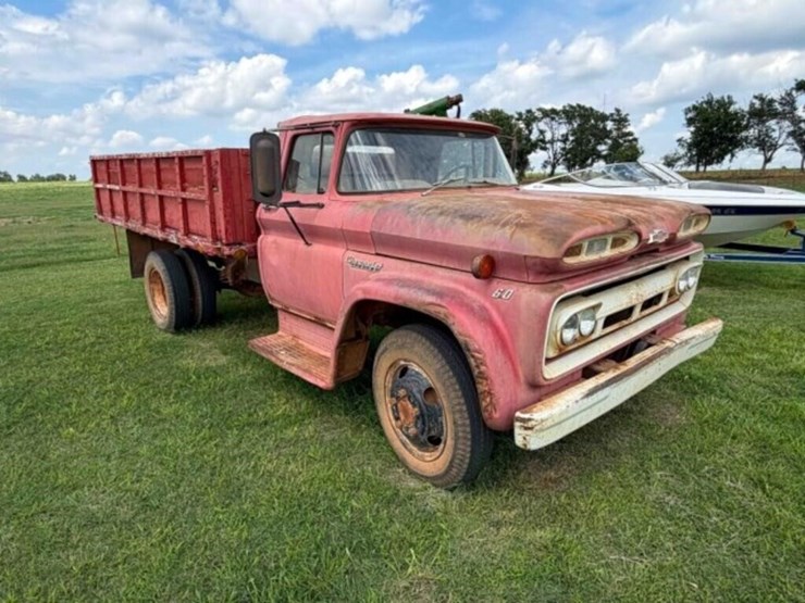 1960-chevrolet-60-image-4