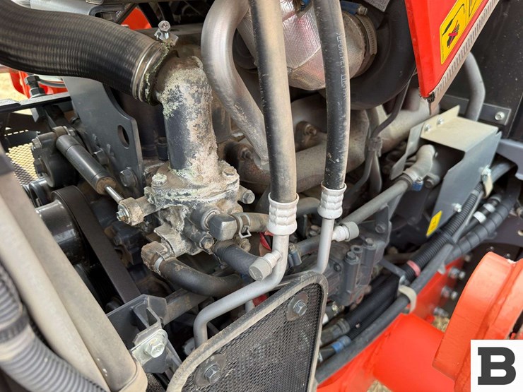2021-kubota-m6-141-image-24