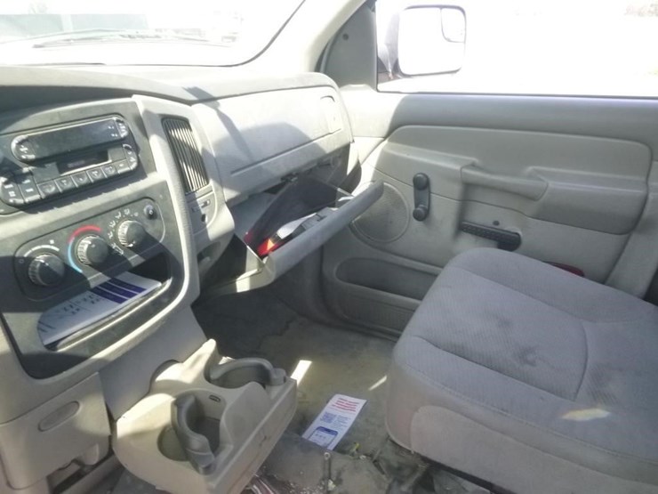 2005-dodge-ram-1500-image-12