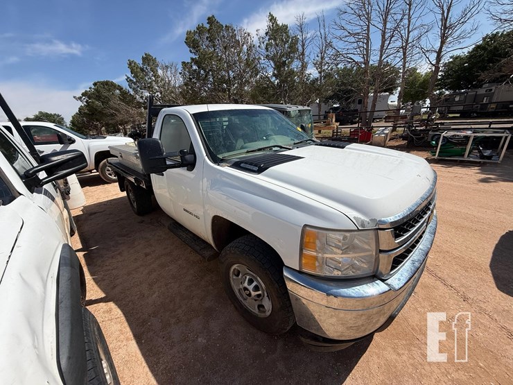 2012-chevrolet-2500hd-image-4